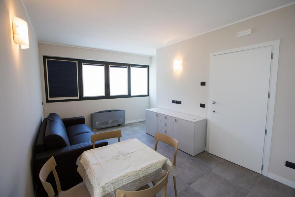 Room image 4